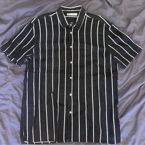 Zara Casual Button down short sleeve, size L
